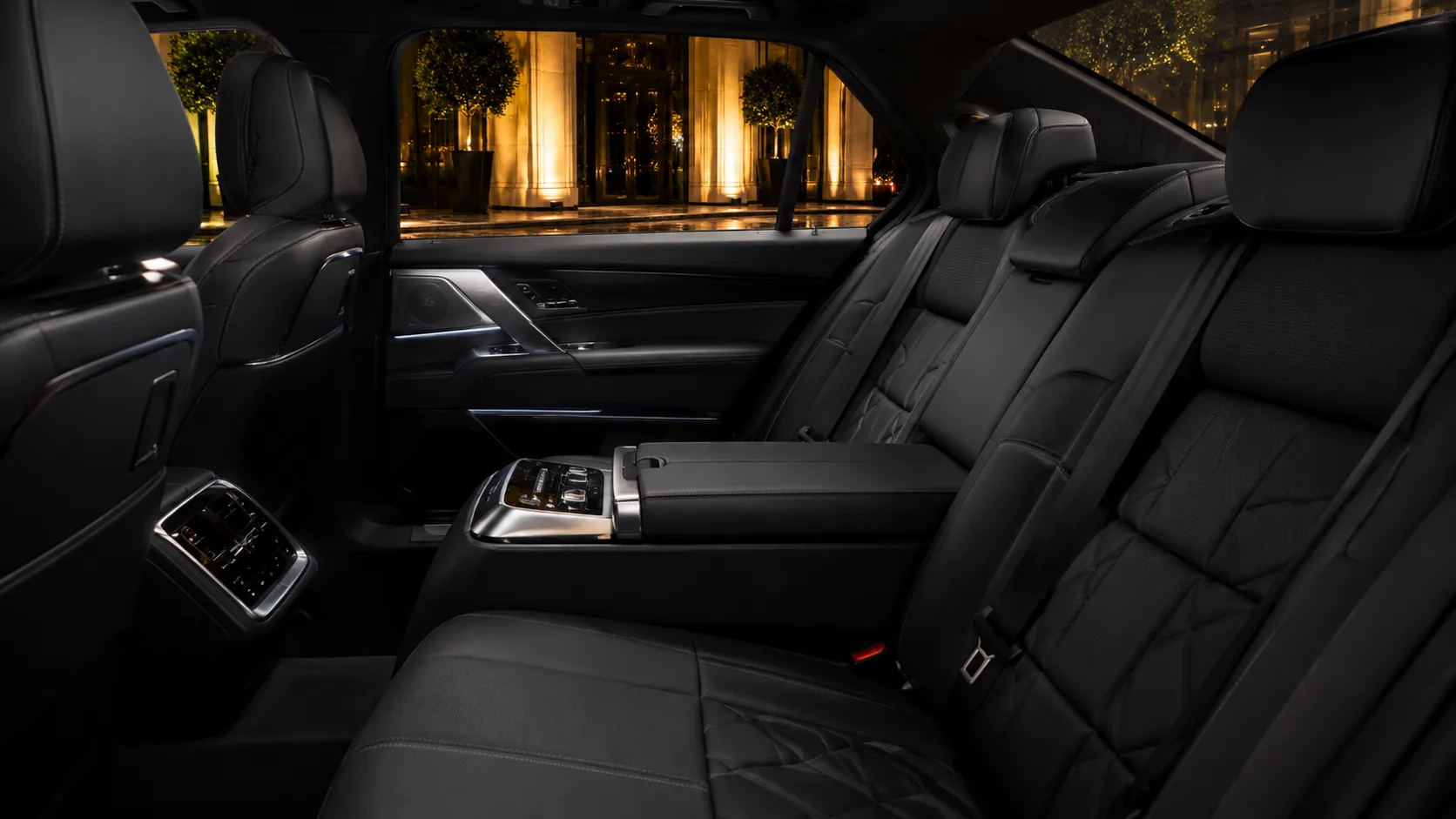 BMW 7 Series Rear Cabin