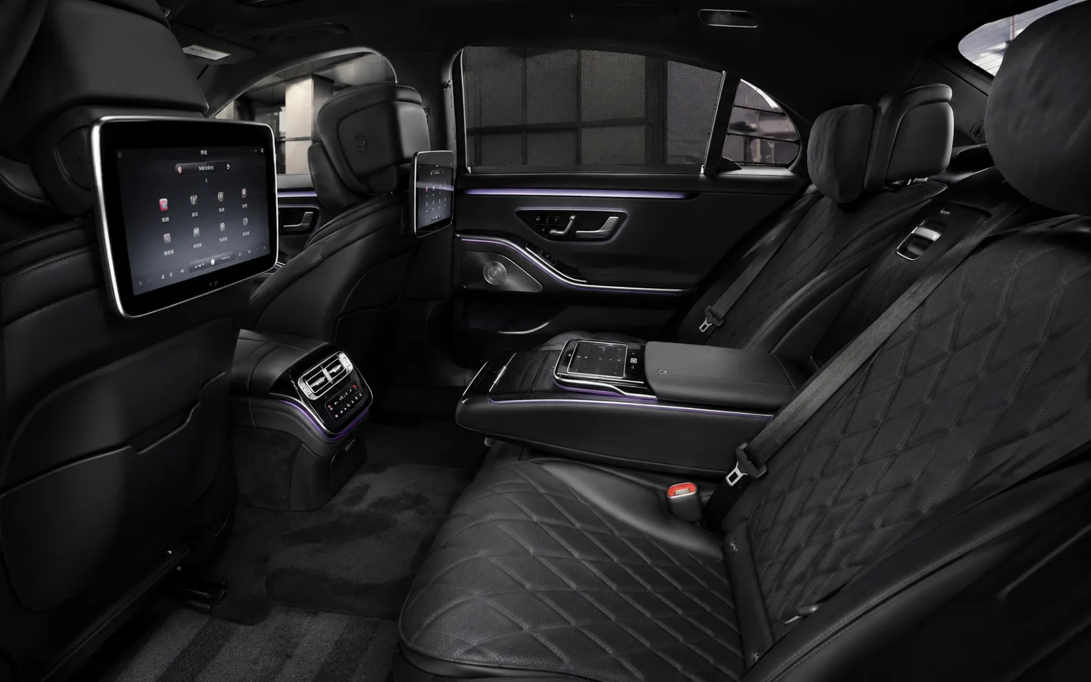 Mercedes S Class Rear Cabin